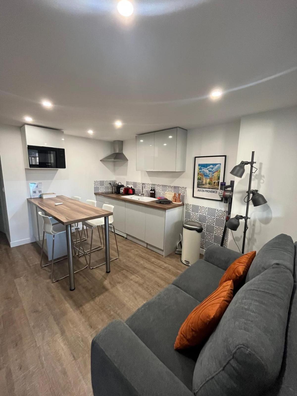 Apartment L'amandier - Joli T3 Neuf Centre A 2 Pas De La Rotonde Mirabeau Et Des Allees Provencales *
