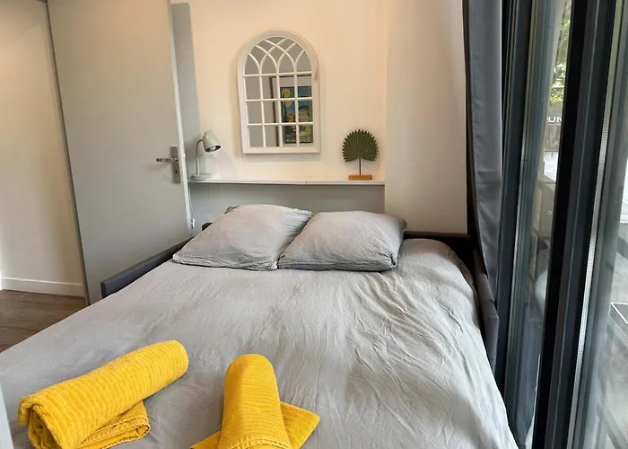 L\'Amandier - Joli Appartement T3 Neuf Centre Ville A 2 Pas De La Rotonde Mirabeau Et Des Allees Provencales