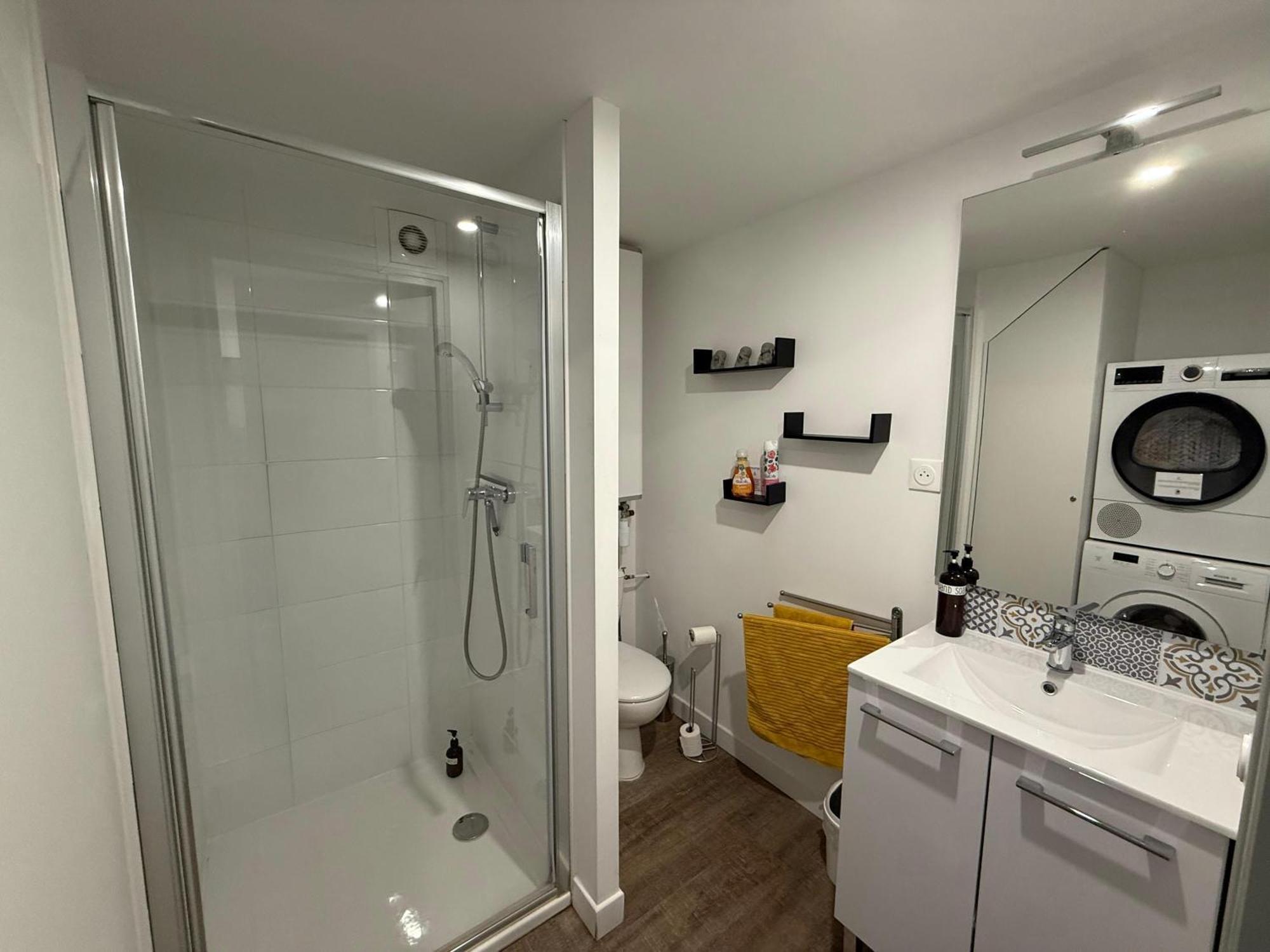 Apartment L'amandier - Joli T3 Neuf Centre A 2 Pas De La Rotonde Mirabeau Et Des Allees Provencales *