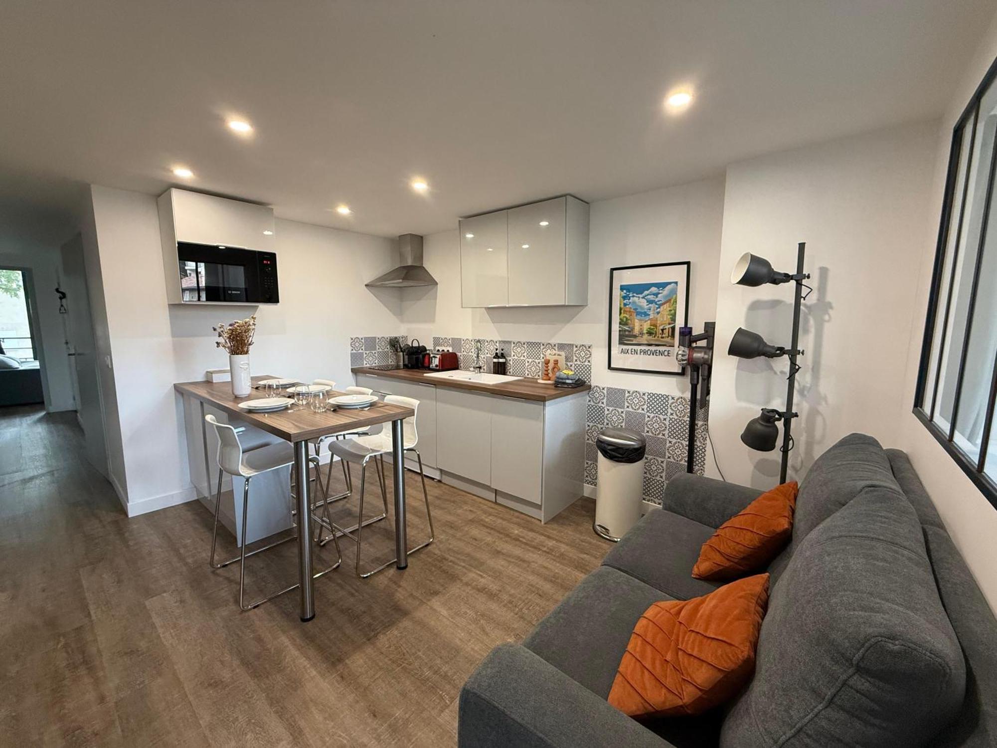 Apartment L'amandier - Joli T3 Neuf Centre A 2 Pas De La Rotonde Mirabeau Et Des Allees Provencales